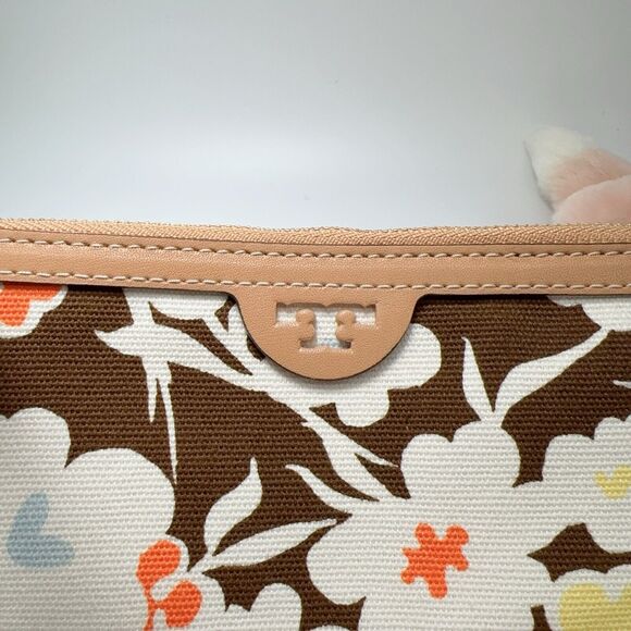 Tory Burch 81124 Floral Reverie Print Canvas Pouch  Clutch Wallet Zip Tassel $98 - Picture 3 of 10